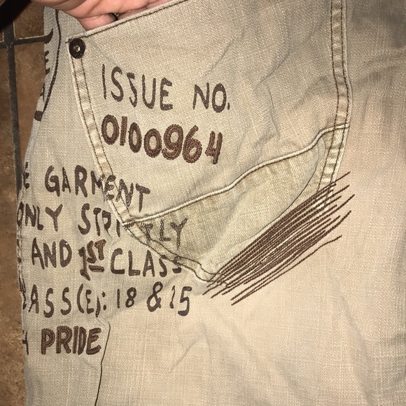 Men’s Akademiks Scripted Jeans - Picture 8 of 11